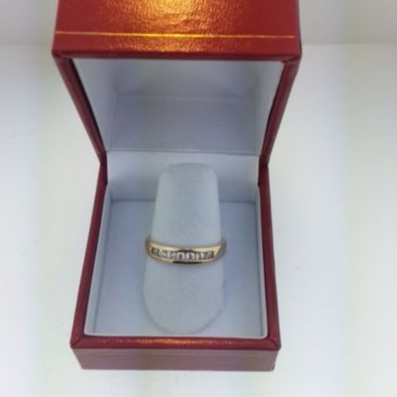14k Solid Yellow Gold Round Wedding Band size 7 - Picture 3 of 9